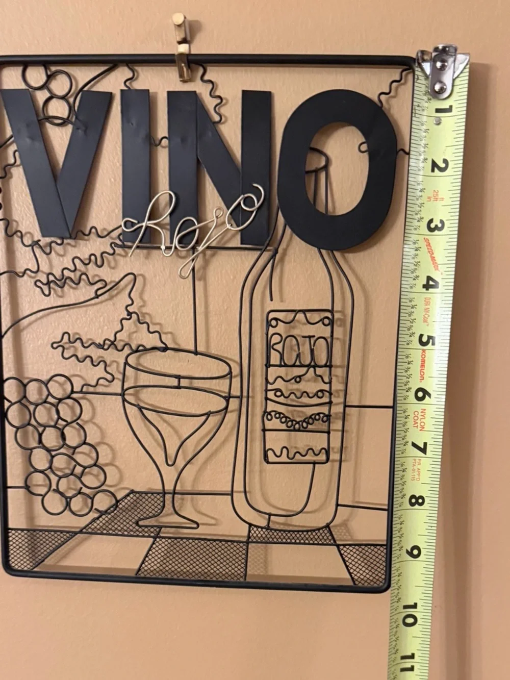 Vino Metal Wall Decor